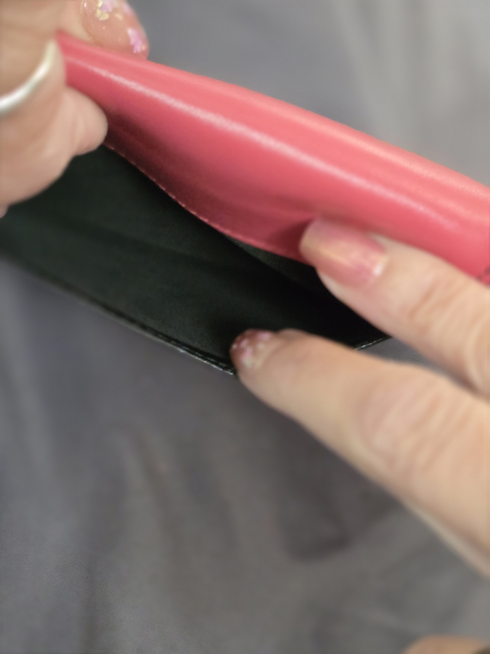 AUTHENTIC Prada Black & Pink Saffiano Leather Card Wallet with Gold-tone Logo - Picture 14 of 15